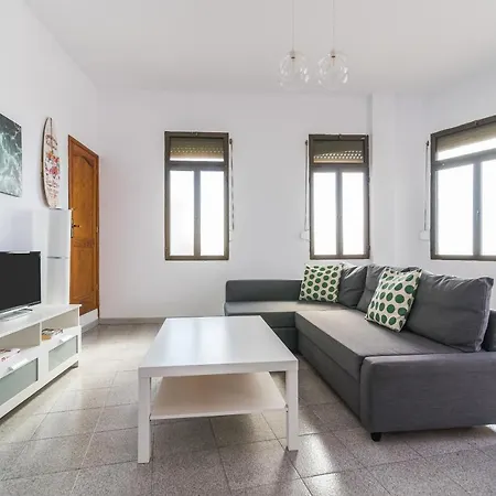Home2book Lovely Beachfront أريناغا