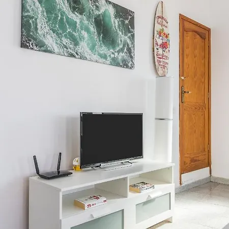 Home2book Lovely Beachfront Appartement